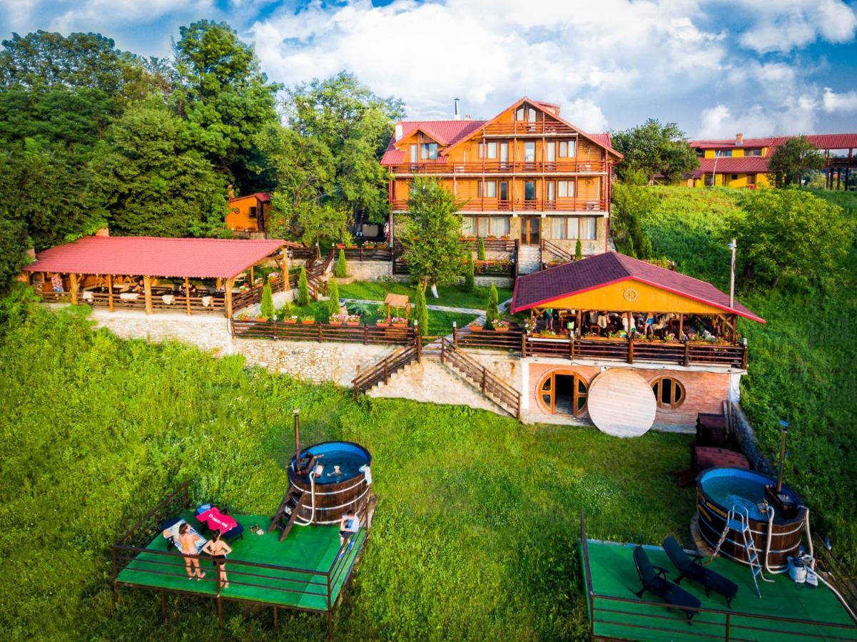 Pensiunea La Maria Lu' Sandoiu Hotel Poenari Exterior photo
