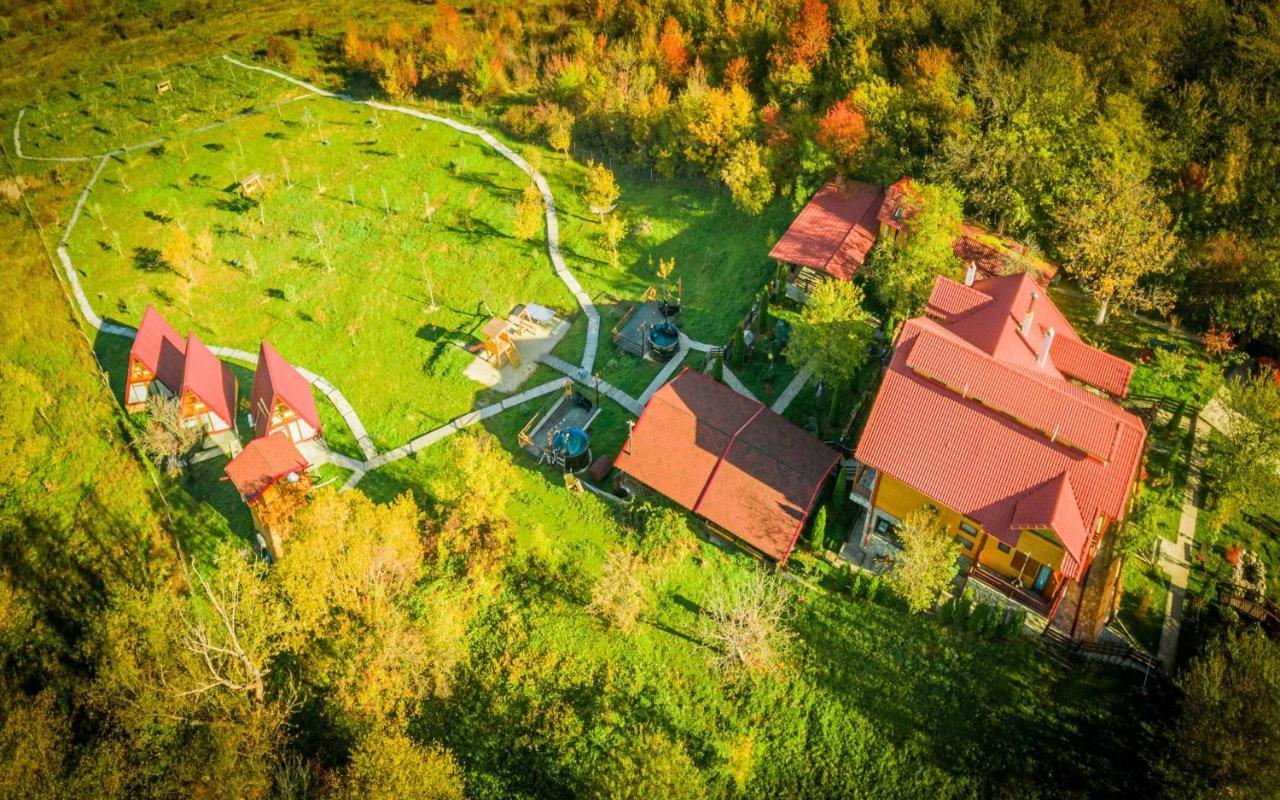Pensiunea La Maria Lu' Sandoiu Hotel Poenari Exterior photo